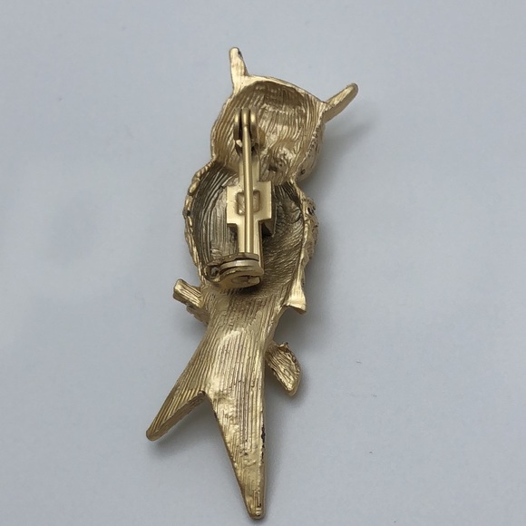VTG Owl Two-tone gold textured Brooch Pin on branch - Picture 2 of 5